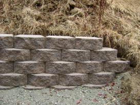 Retaining wall in Oakley California